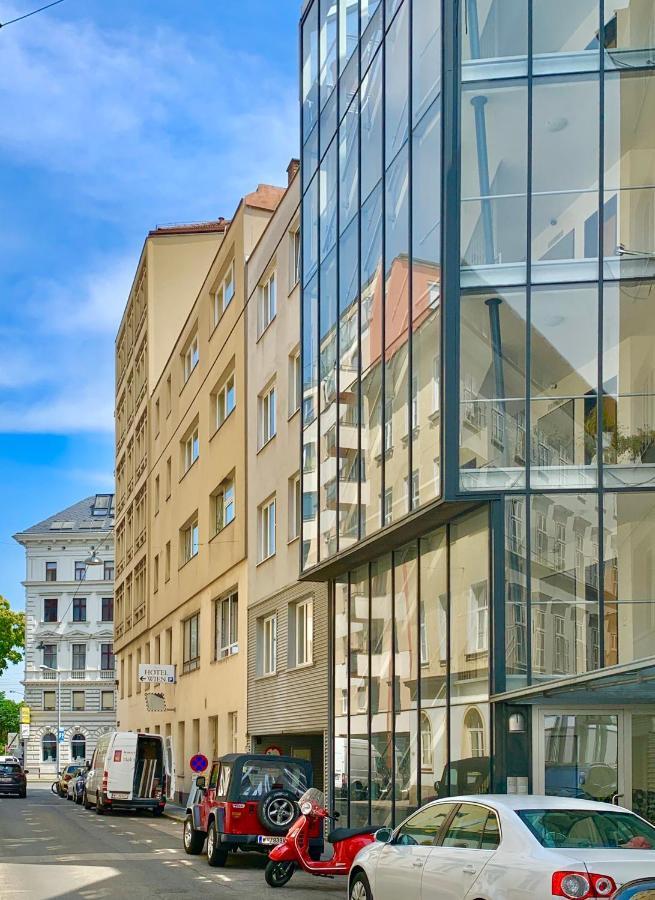 Apartment Luxurious Incl Garage And Terrace *