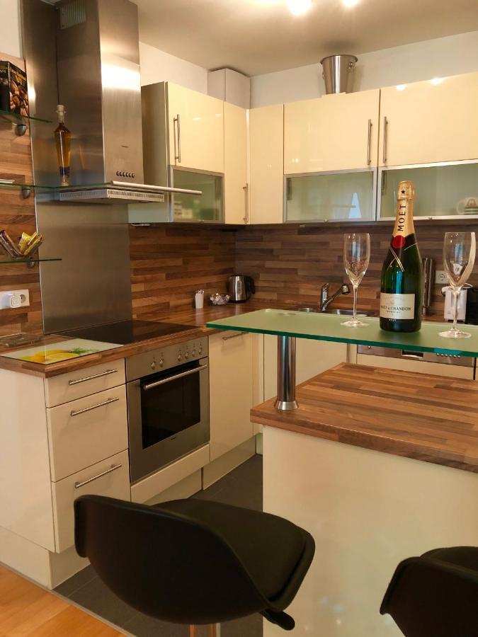 Apartment Luxurious Incl Garage And Terrace *