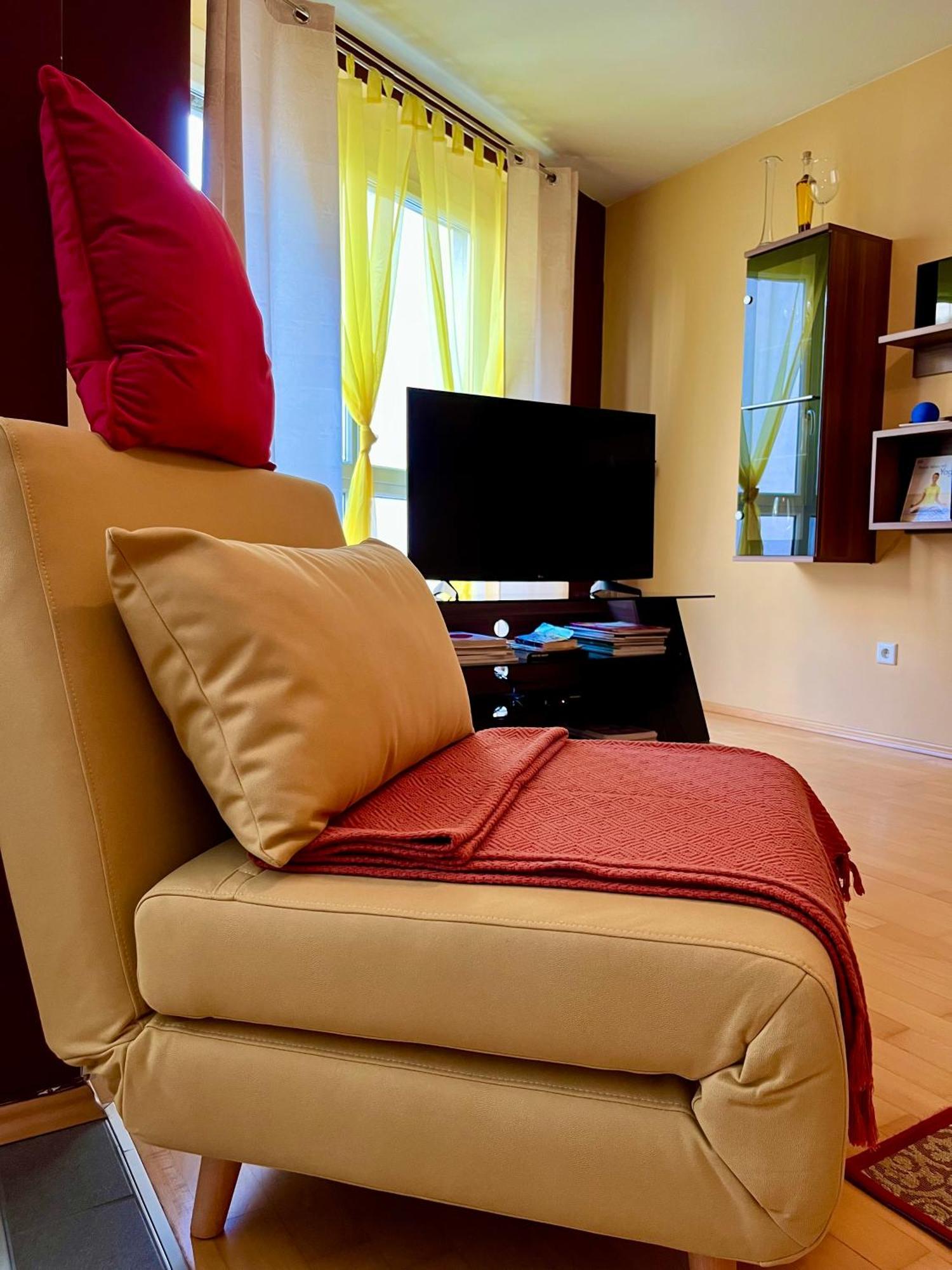 Apartment Luxurious Incl Garage And Terrace